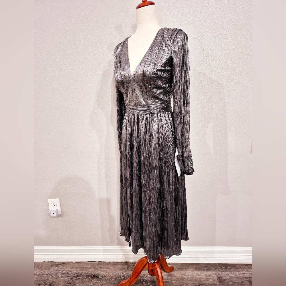 Dress The Population  Dress Womens Size Small NEW with Tag Silver Color - Picture 3 of 10